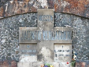 Tumba de Jacint Verdaguer en el Cementerio Suroeste de Montju�c