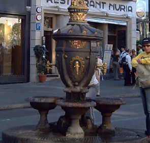 Fuente Canaletes, Rambla de Caneletes - Barcelona